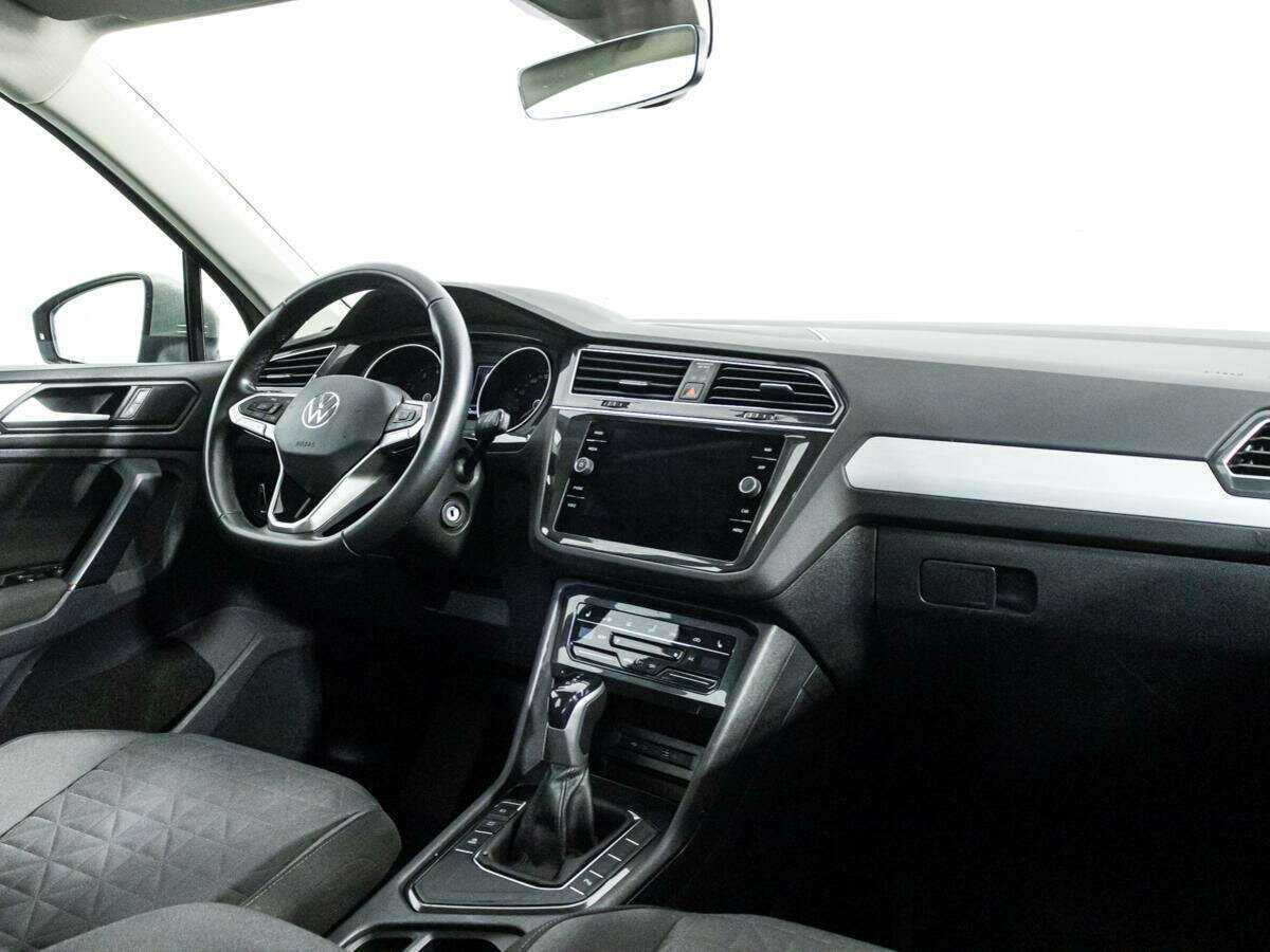 Купить Volkswagen Tiguan с пробегом. Фото: #8