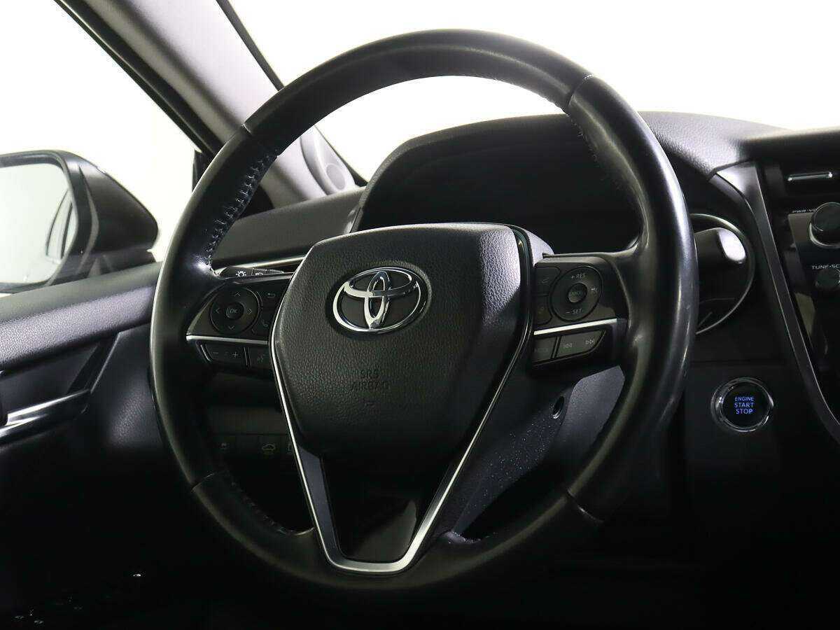 Купить Toyota Camry с пробегом. Фото: #14