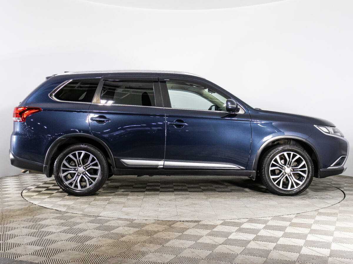 Купить Mitsubishi Outlander с пробегом. Фото: #3