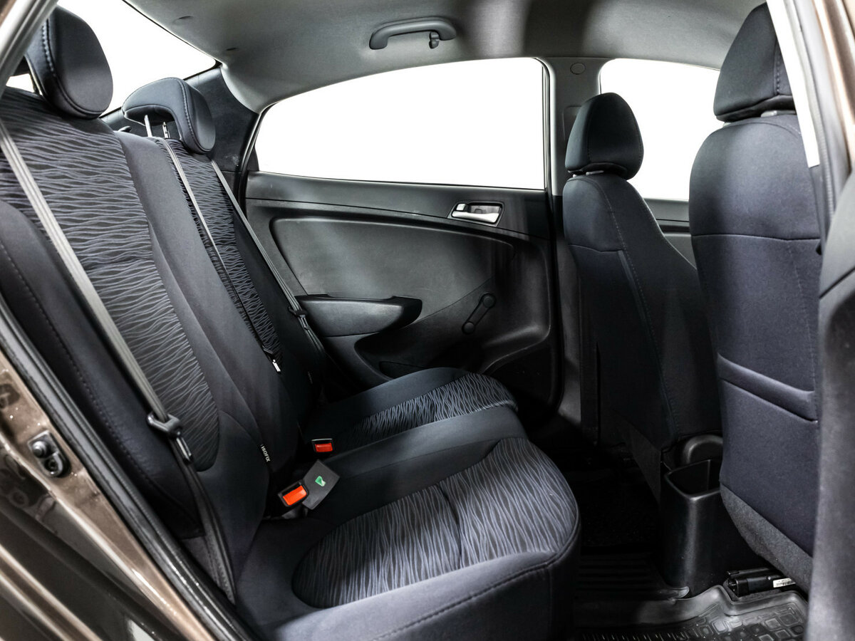 Купить Hyundai Solaris с пробегом. Фото: #11