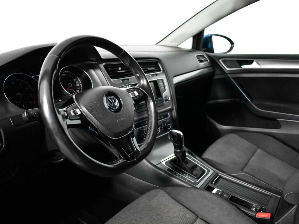 Купить Volkswagen Golf с пробегом. Фото: #8