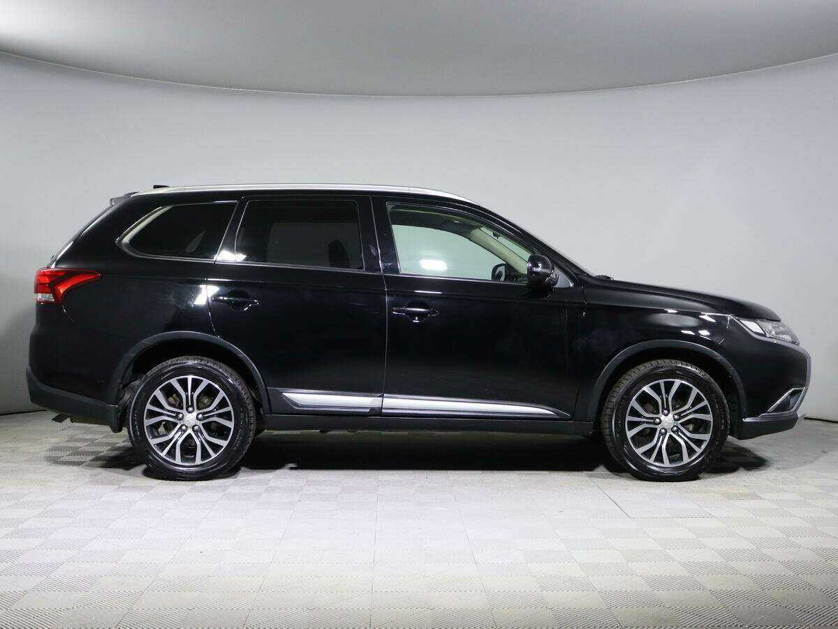 Купить Mitsubishi Outlander с пробегом. Фото: #3