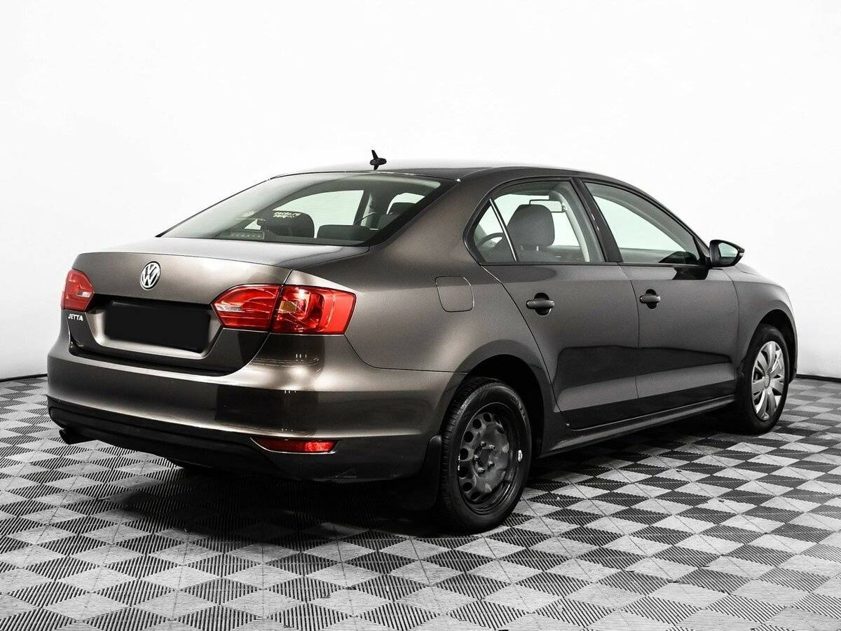 Купить Volkswagen Jetta с пробегом. Фото: #4