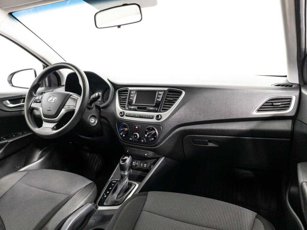 Купить Hyundai Solaris с пробегом. Фото: #8