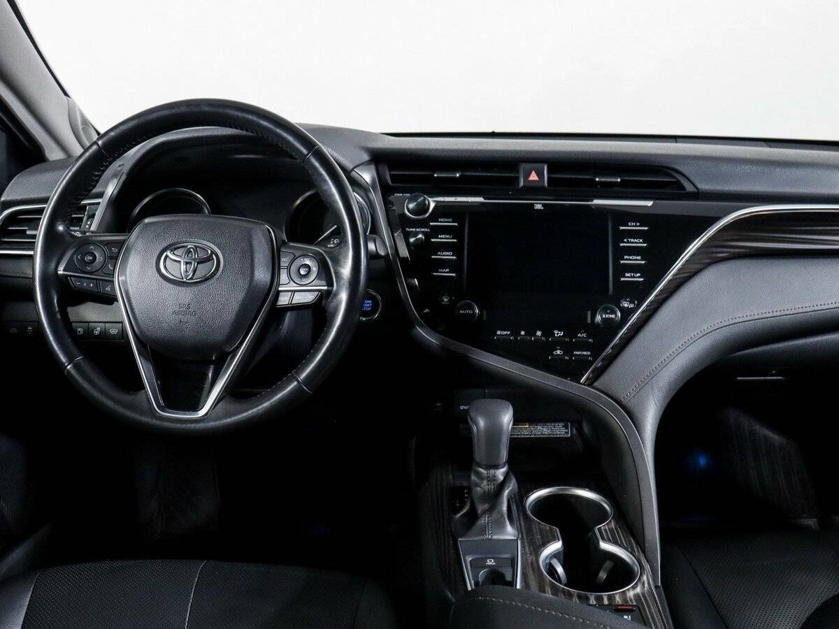 Купить Toyota Camry с пробегом. Фото: #11