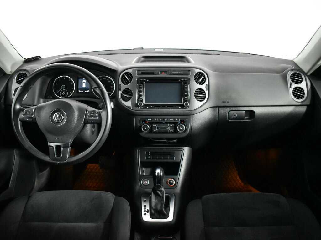 Купить Volkswagen Tiguan с пробегом. Фото: #11