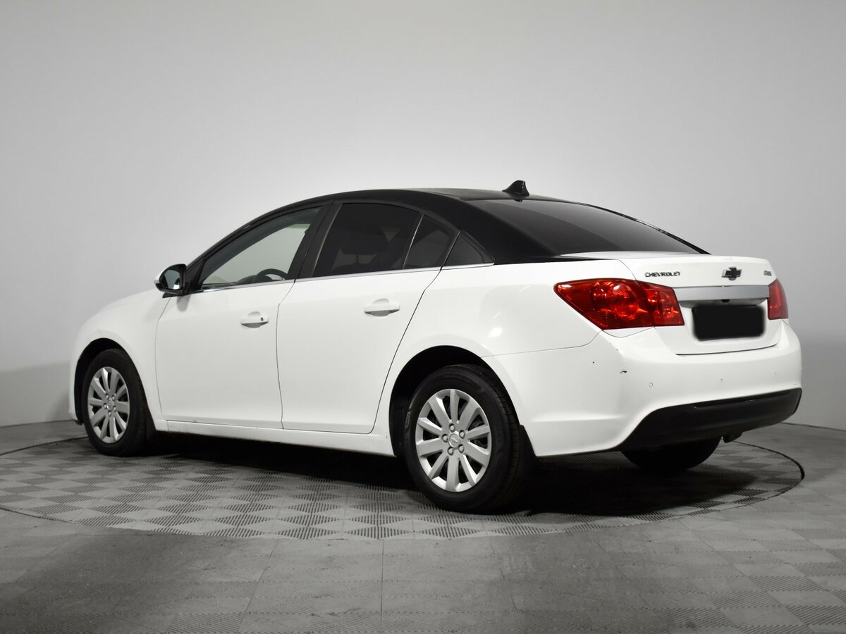 Купить Chevrolet Cruze с пробегом. Фото: #5