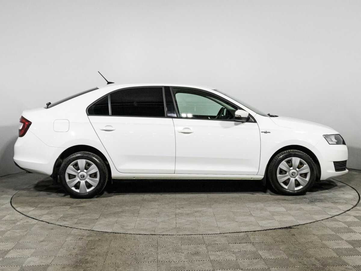 Купить Skoda Rapid с пробегом. Фото: #3