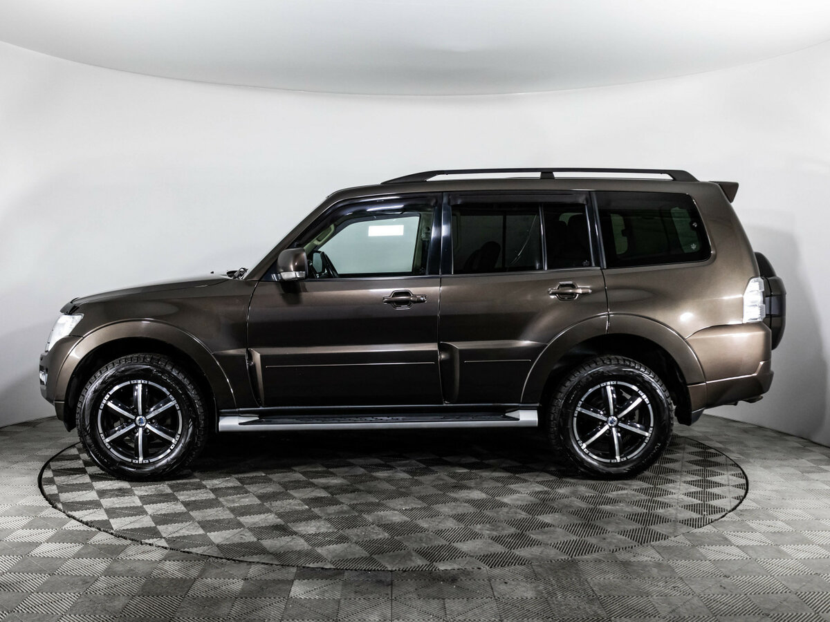 Купить Mitsubishi Pajero с пробегом. Фото: #8