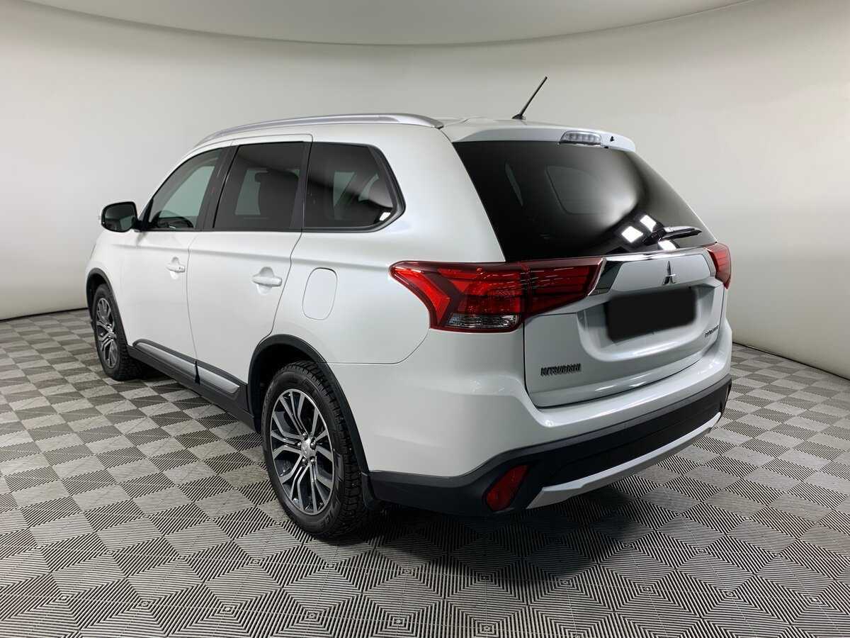 Купить Mitsubishi Outlander с пробегом. Фото: #6