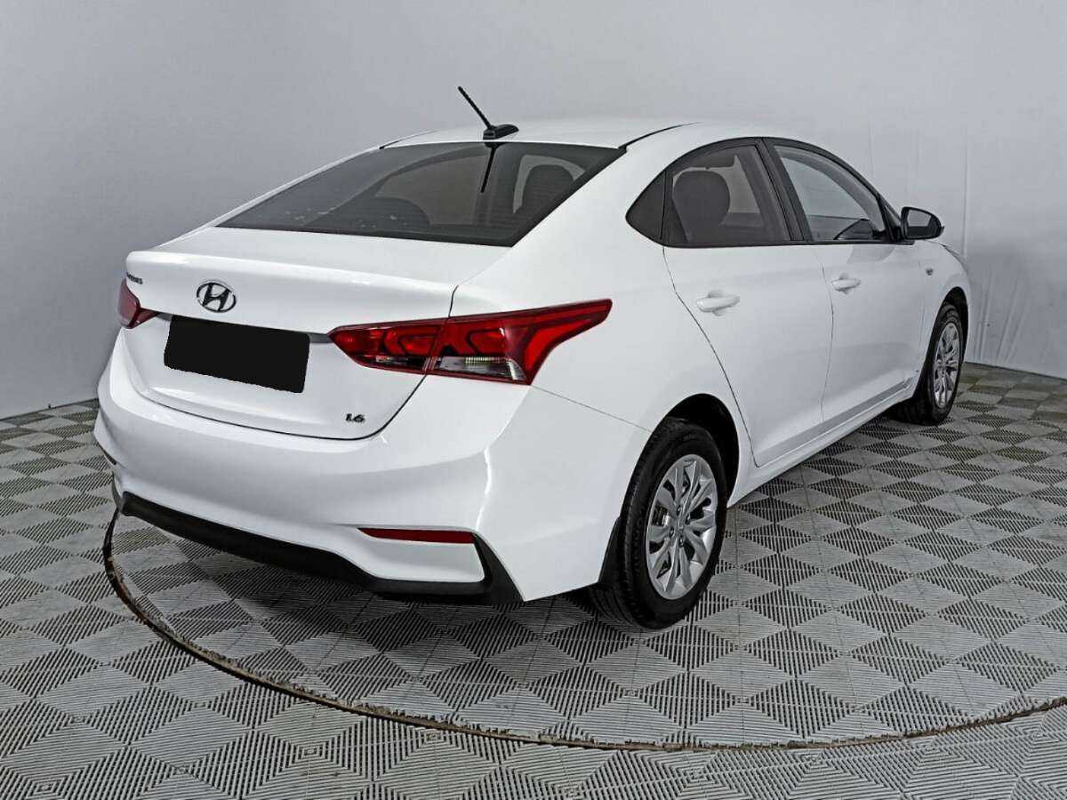 Купить Hyundai Solaris с пробегом. Фото: #4