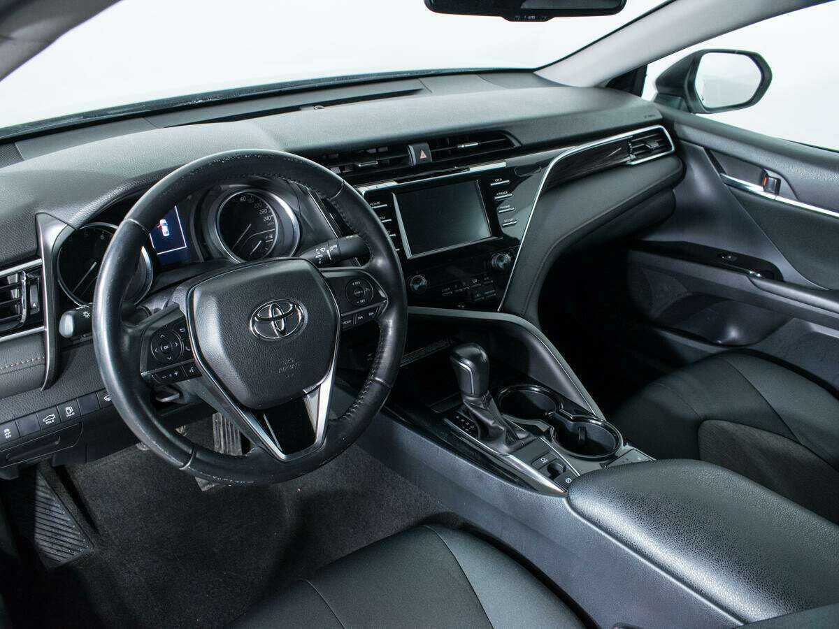 Купить Toyota Camry с пробегом. Фото: #12