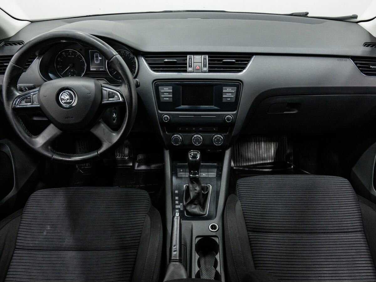 Купить Skoda Octavia с пробегом. Фото: #6