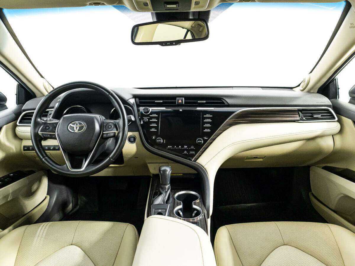 Купить Toyota Camry с пробегом. Фото: #12