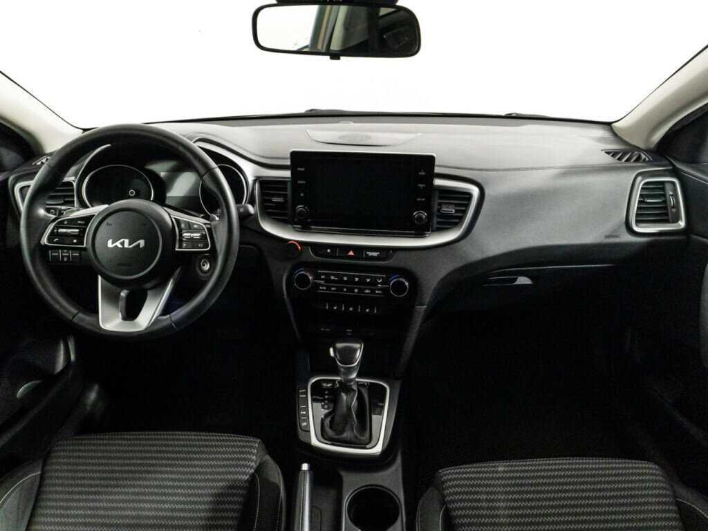 Купить Kia Ceed с пробегом. Фото: #12