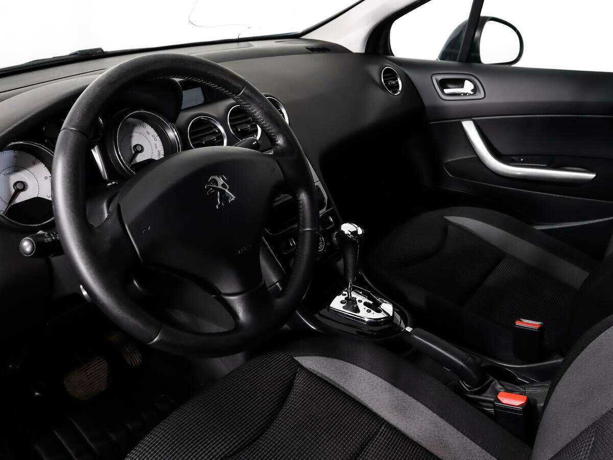 Купить Peugeot 408 с пробегом. Фото: #8