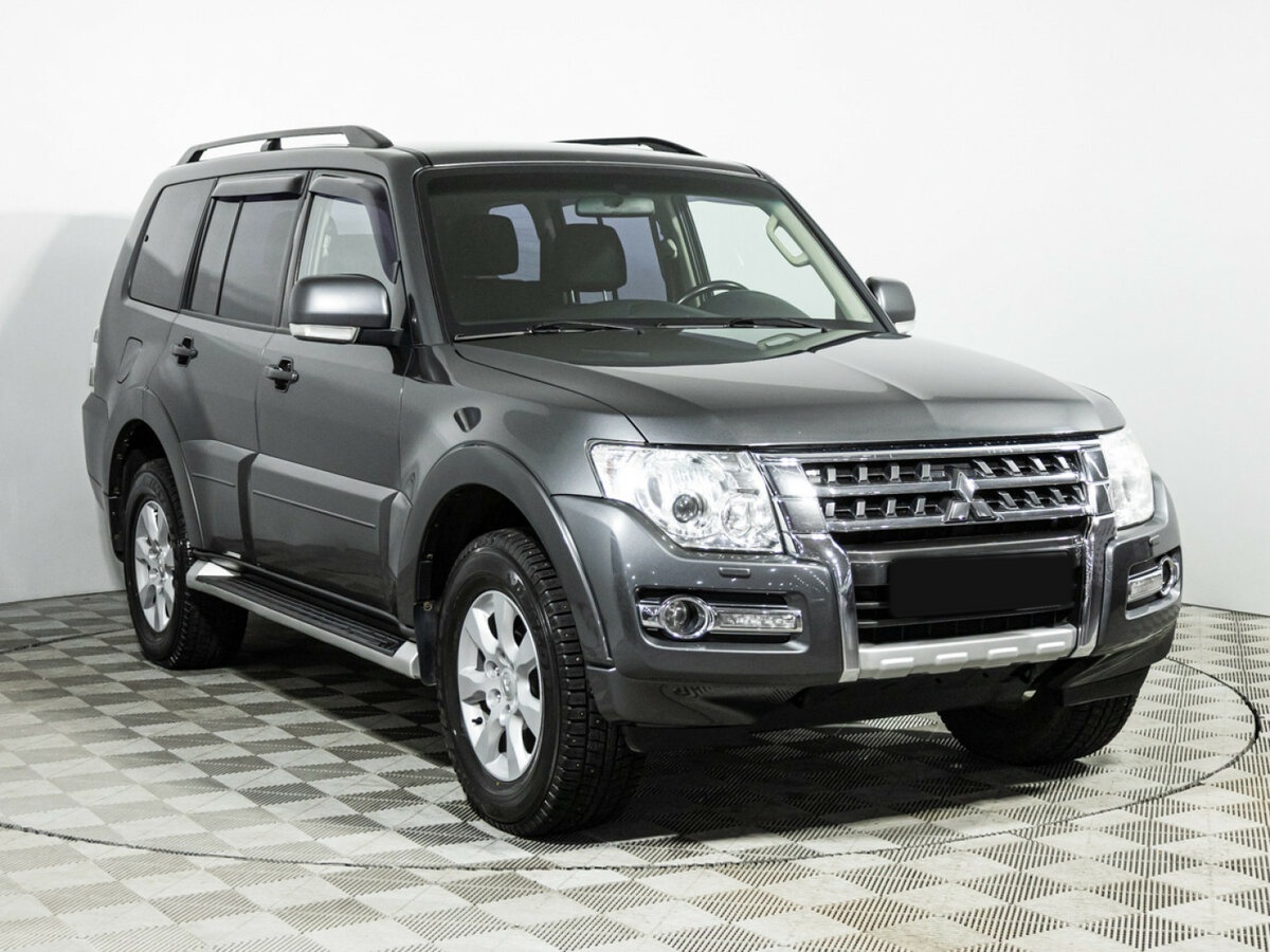 Купить Mitsubishi Pajero с пробегом. Фото: #2
