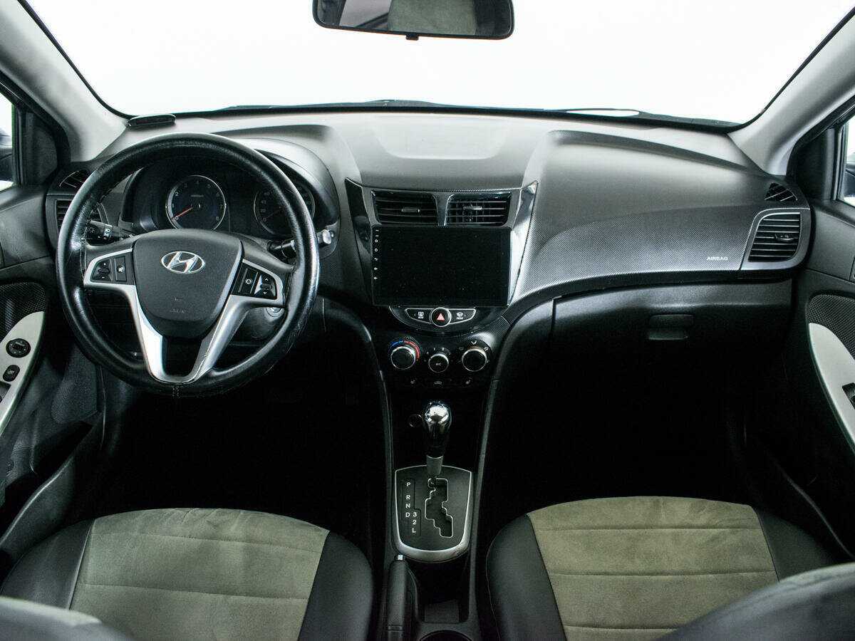 Купить Hyundai Solaris с пробегом. Фото: #11