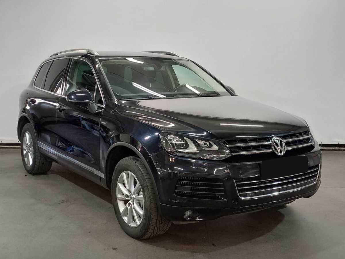 Купить Volkswagen Touareg с пробегом. Фото: #2