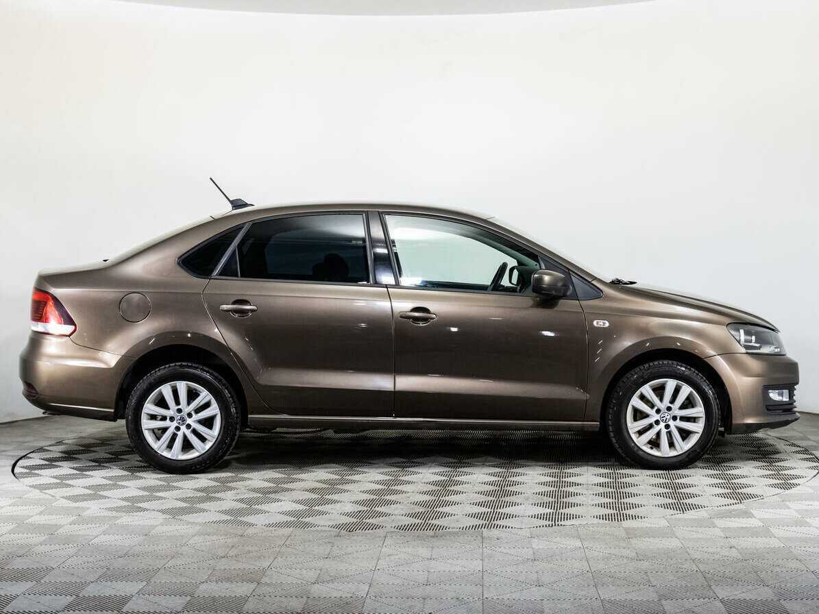 Купить Volkswagen Polo с пробегом. Фото: #3