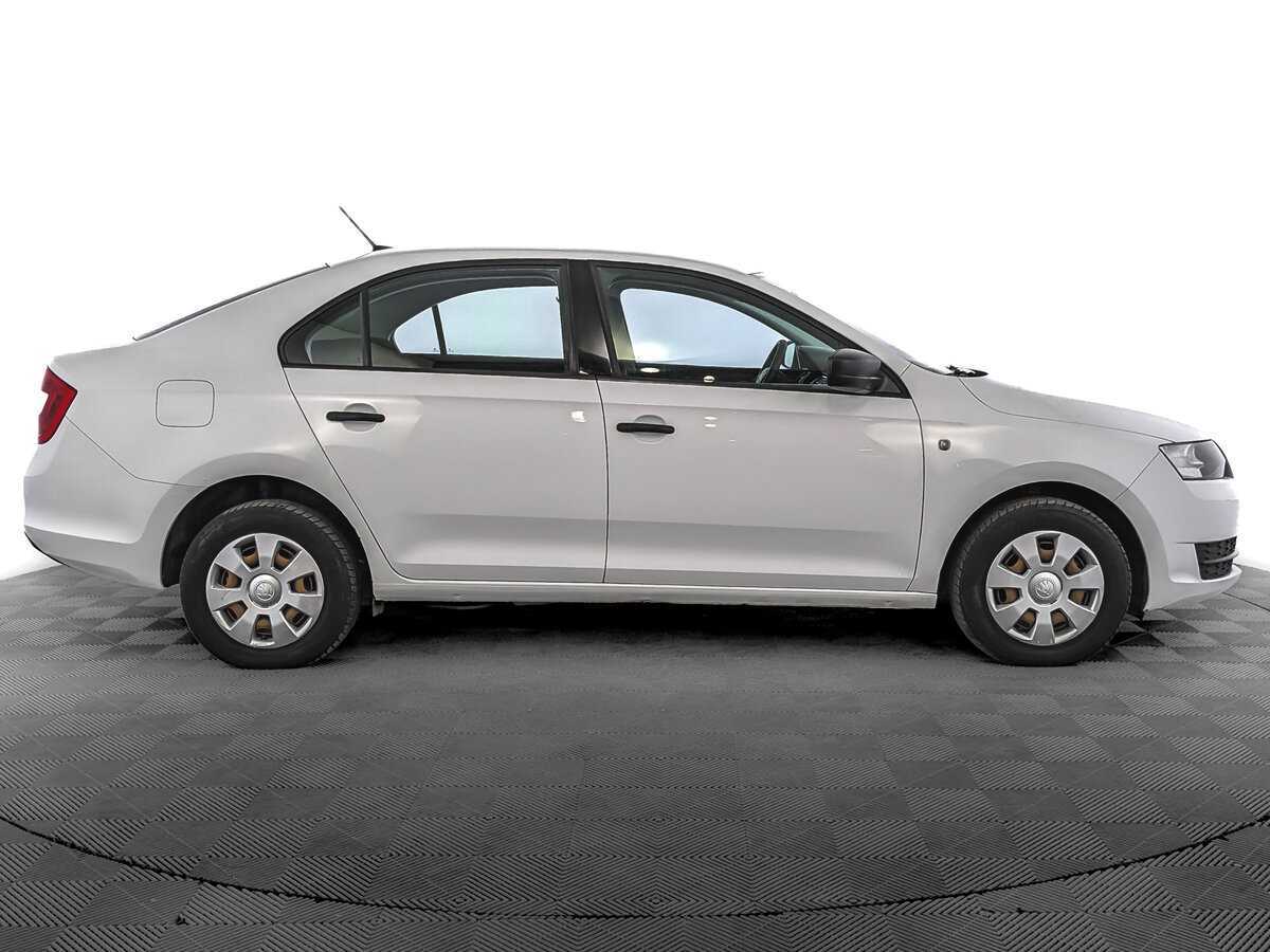 Купить Skoda Rapid с пробегом. Фото: #3