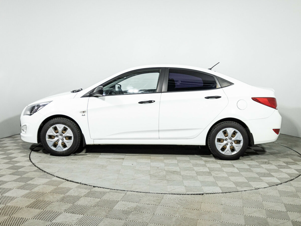 Купить Hyundai Solaris с пробегом. Фото: #7