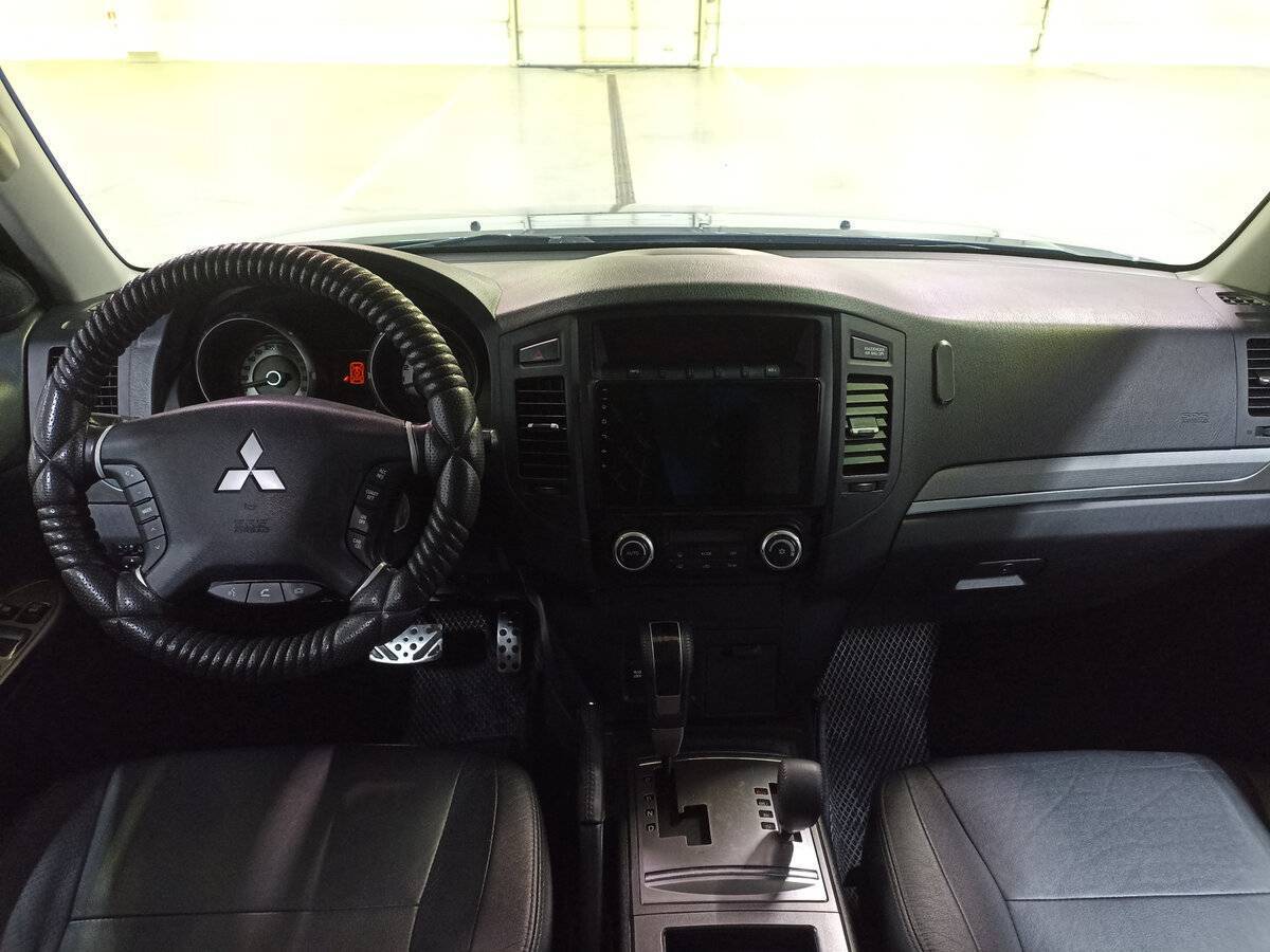 Купить Mitsubishi Pajero с пробегом. Фото: #13
