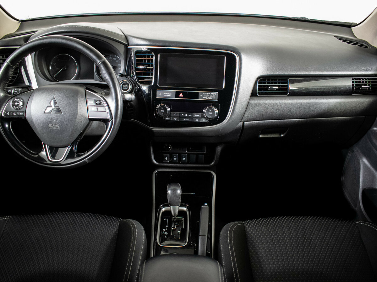 Купить Mitsubishi Outlander с пробегом. Фото: #10