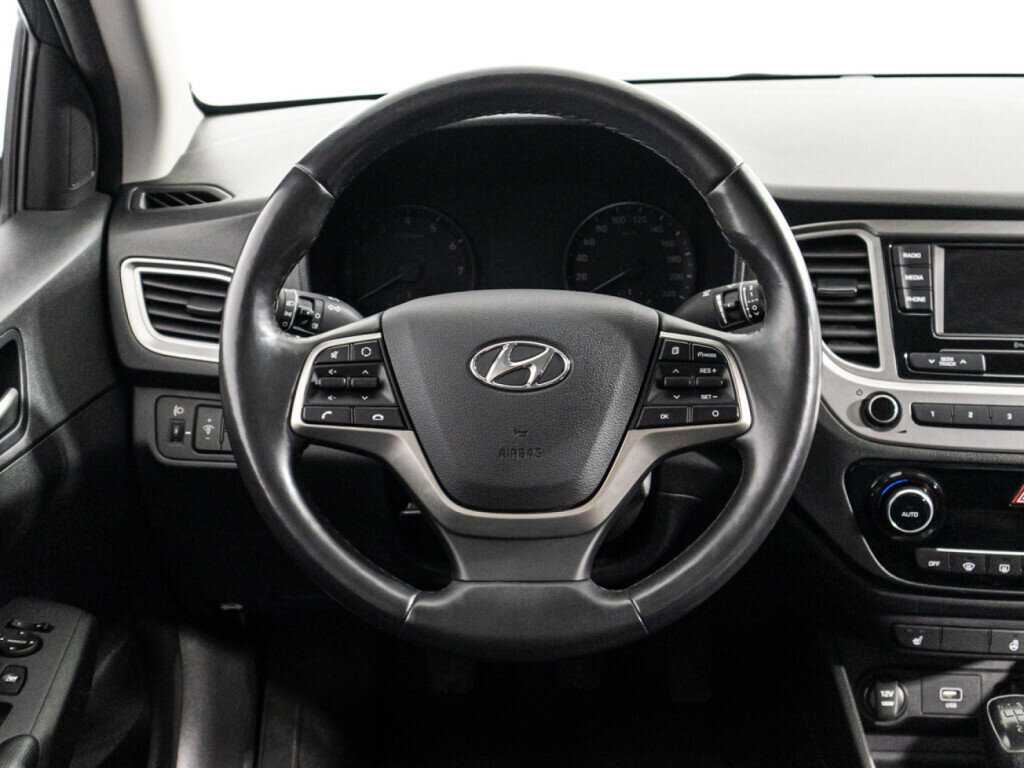 Купить Hyundai Solaris с пробегом. Фото: #15