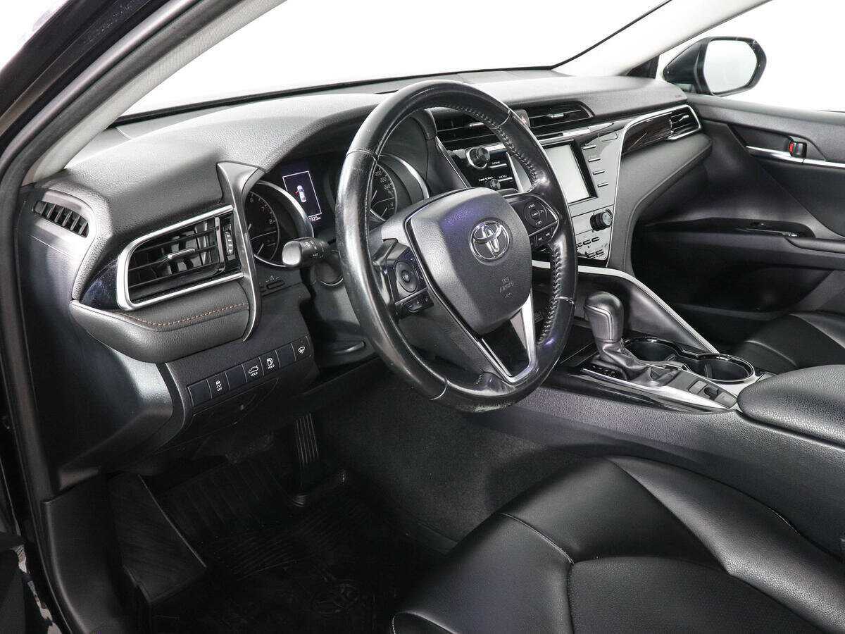 Купить Toyota Camry с пробегом. Фото: #8