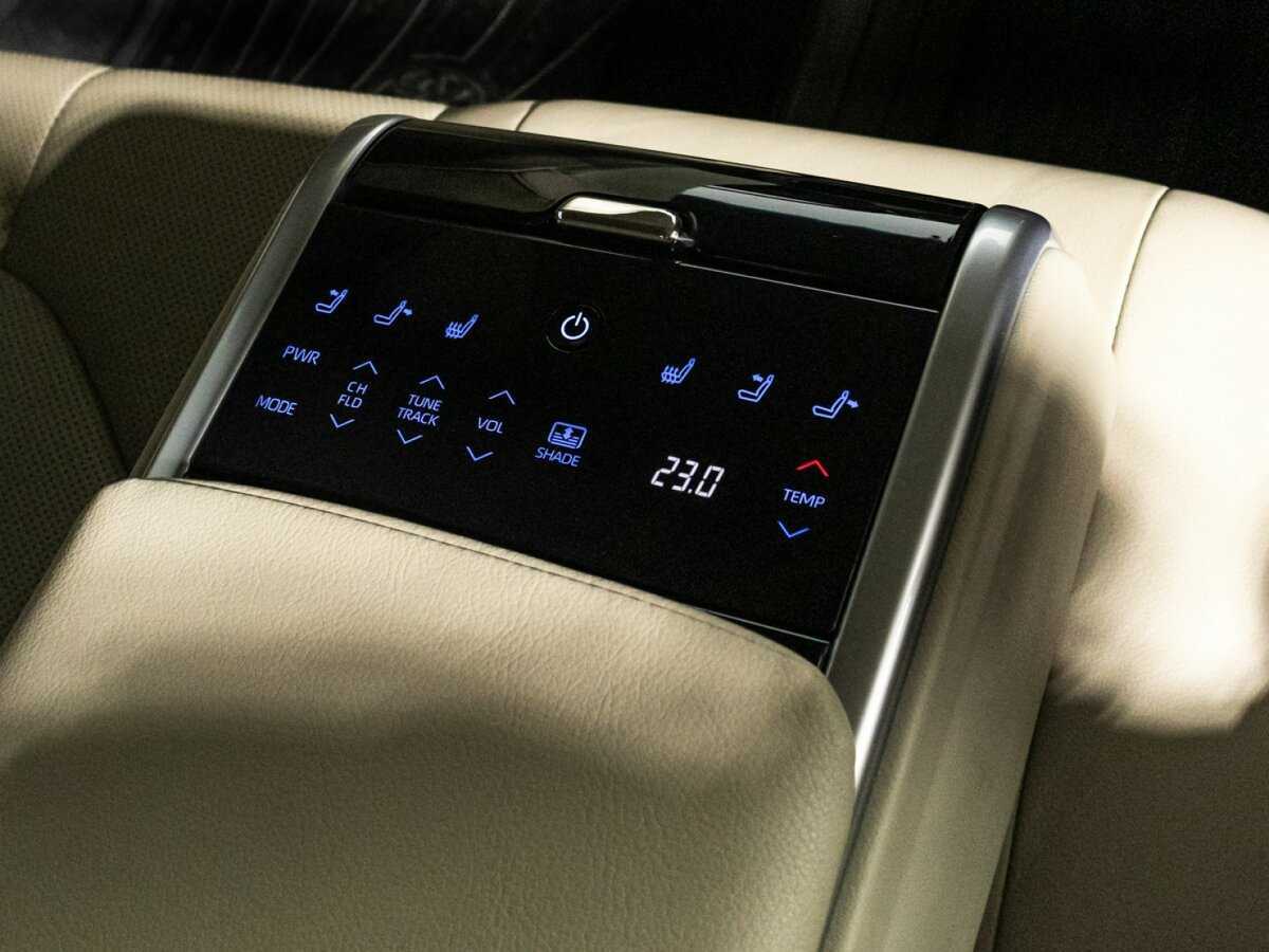 Купить Toyota Camry с пробегом. Фото: #26