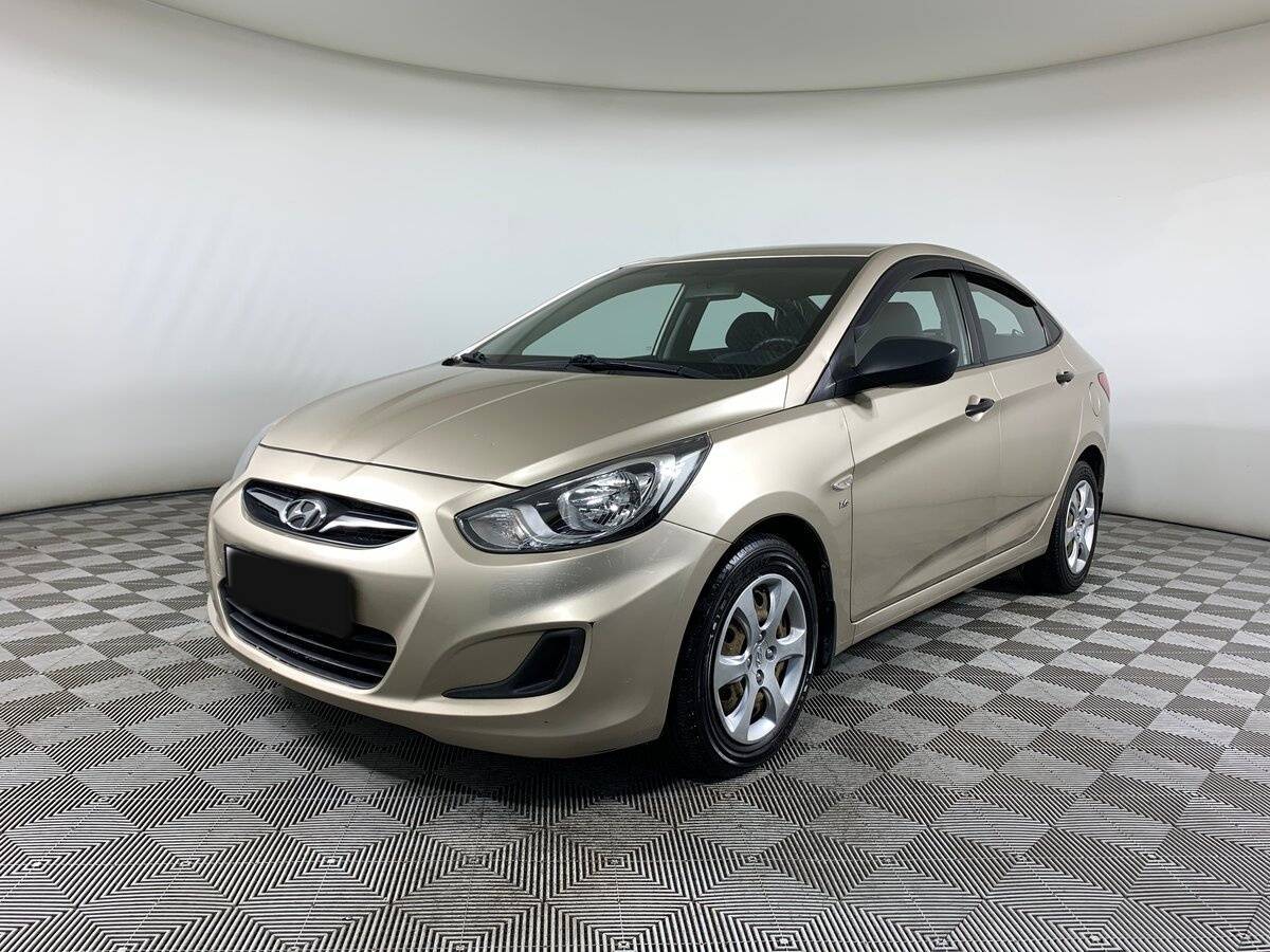 Купить Hyundai Solaris с пробегом. Посмотреть фото