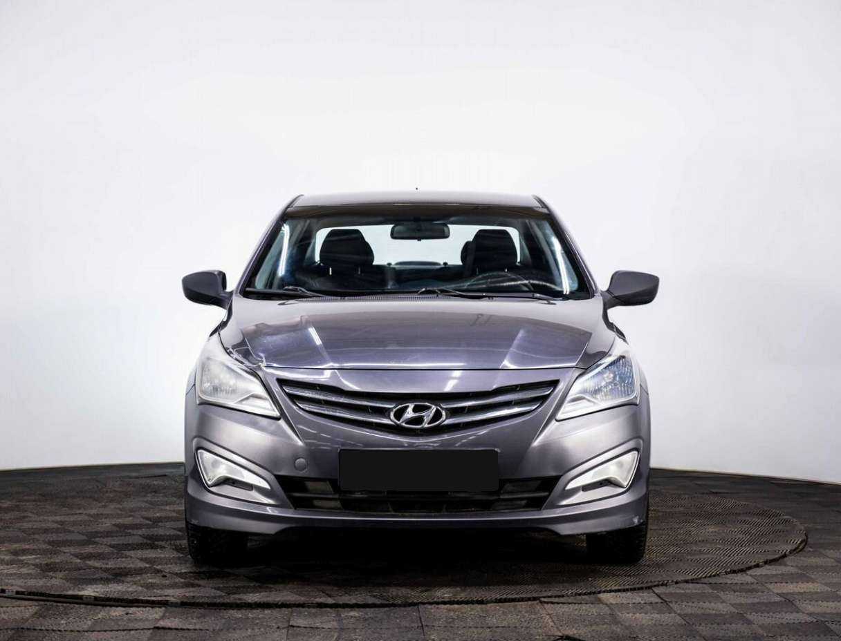Купить Hyundai Solaris с пробегом. Фото: #1