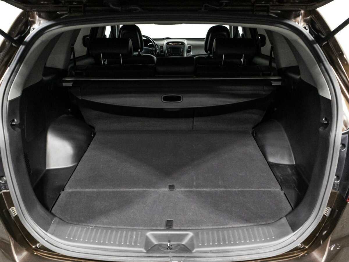 Купить Kia Sorento с пробегом. Фото: #11
