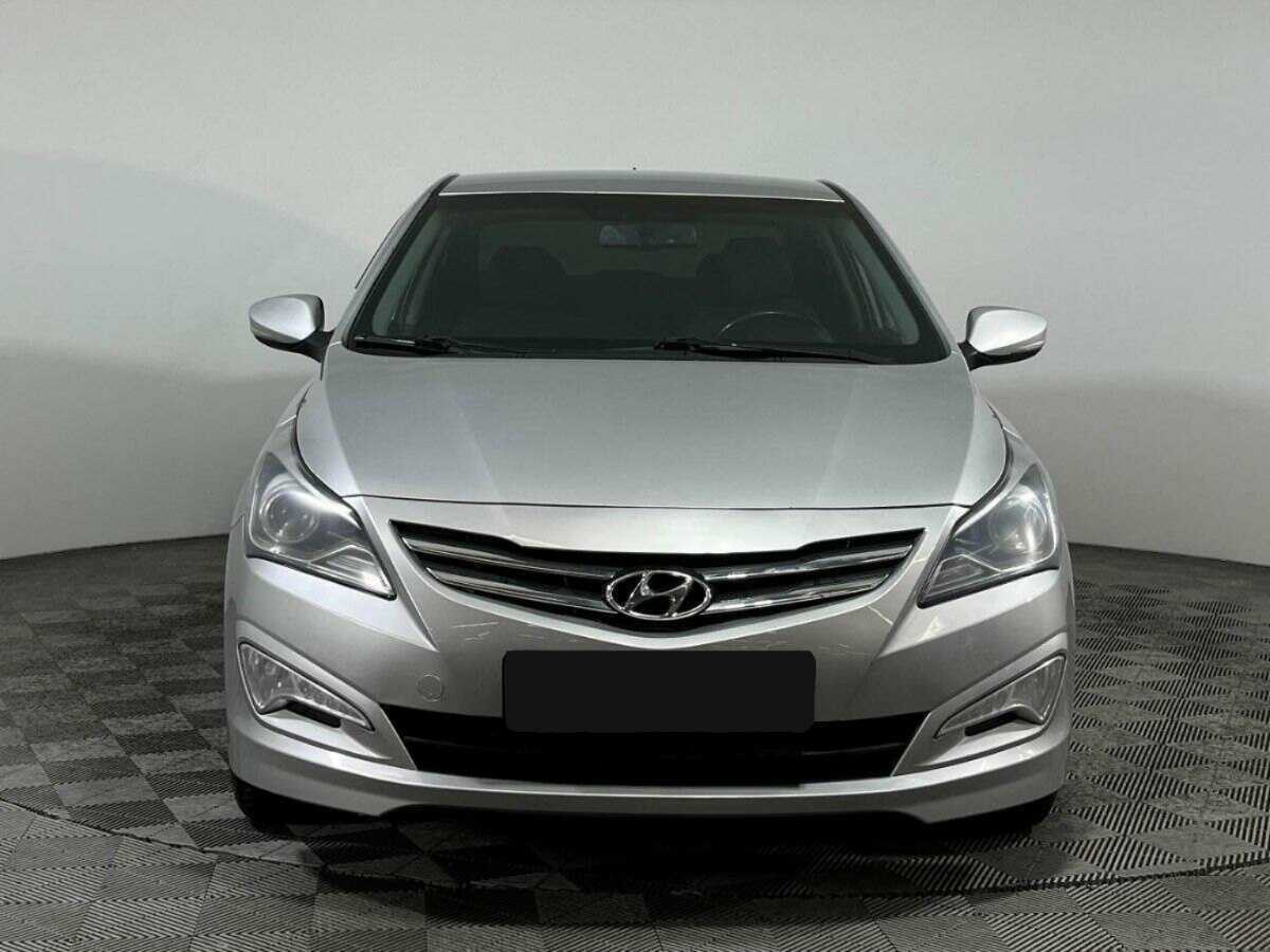 Купить Hyundai Solaris с пробегом. Фото: #1