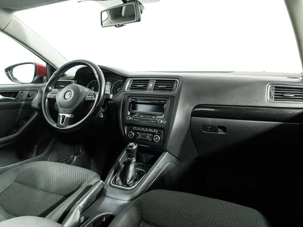 Купить Volkswagen Jetta с пробегом. Фото: #8