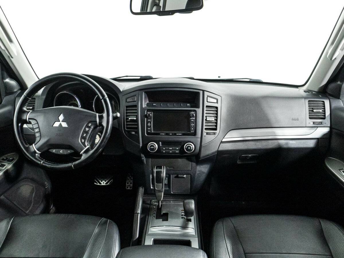 Купить Mitsubishi Pajero с пробегом. Фото: #10