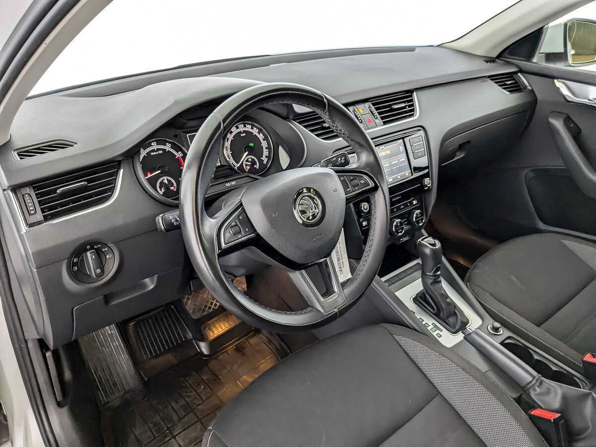 Купить Skoda Octavia с пробегом. Фото: #15