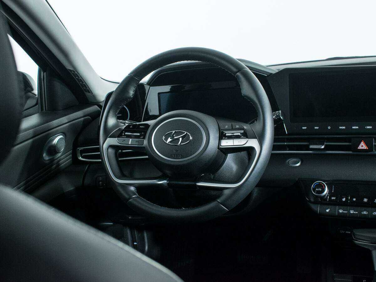 Купить Hyundai Elantra с пробегом. Фото: #13