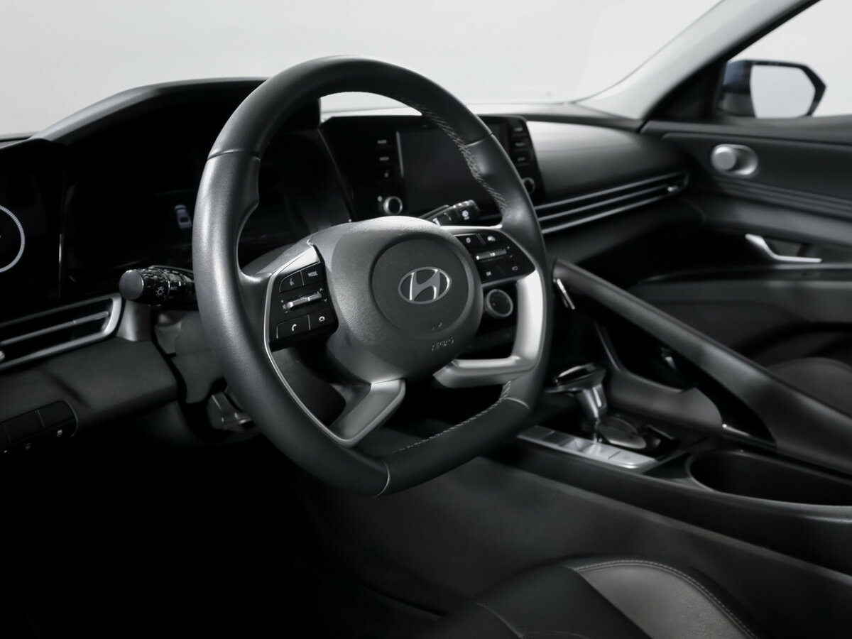 Купить Hyundai Elantra с пробегом. Фото: #11