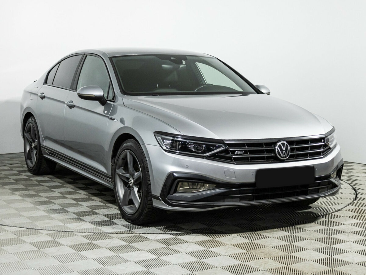 Купить Volkswagen Passat с пробегом. Фото: #2