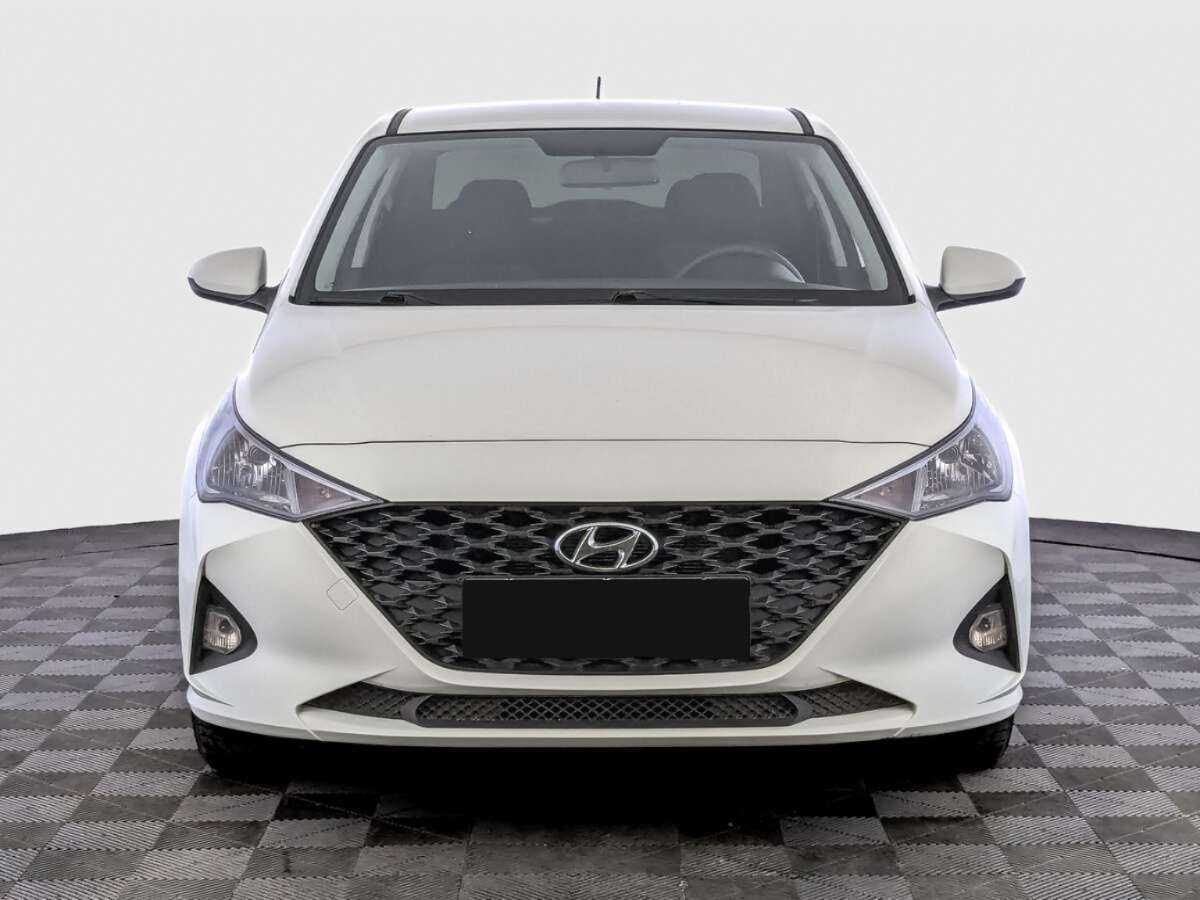 Купить Hyundai Solaris с пробегом. Фото: #1