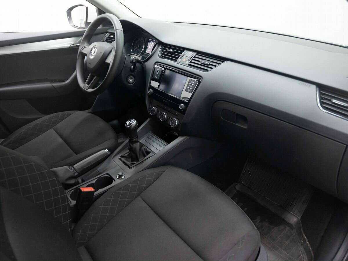 Купить Skoda Octavia с пробегом. Фото: #10