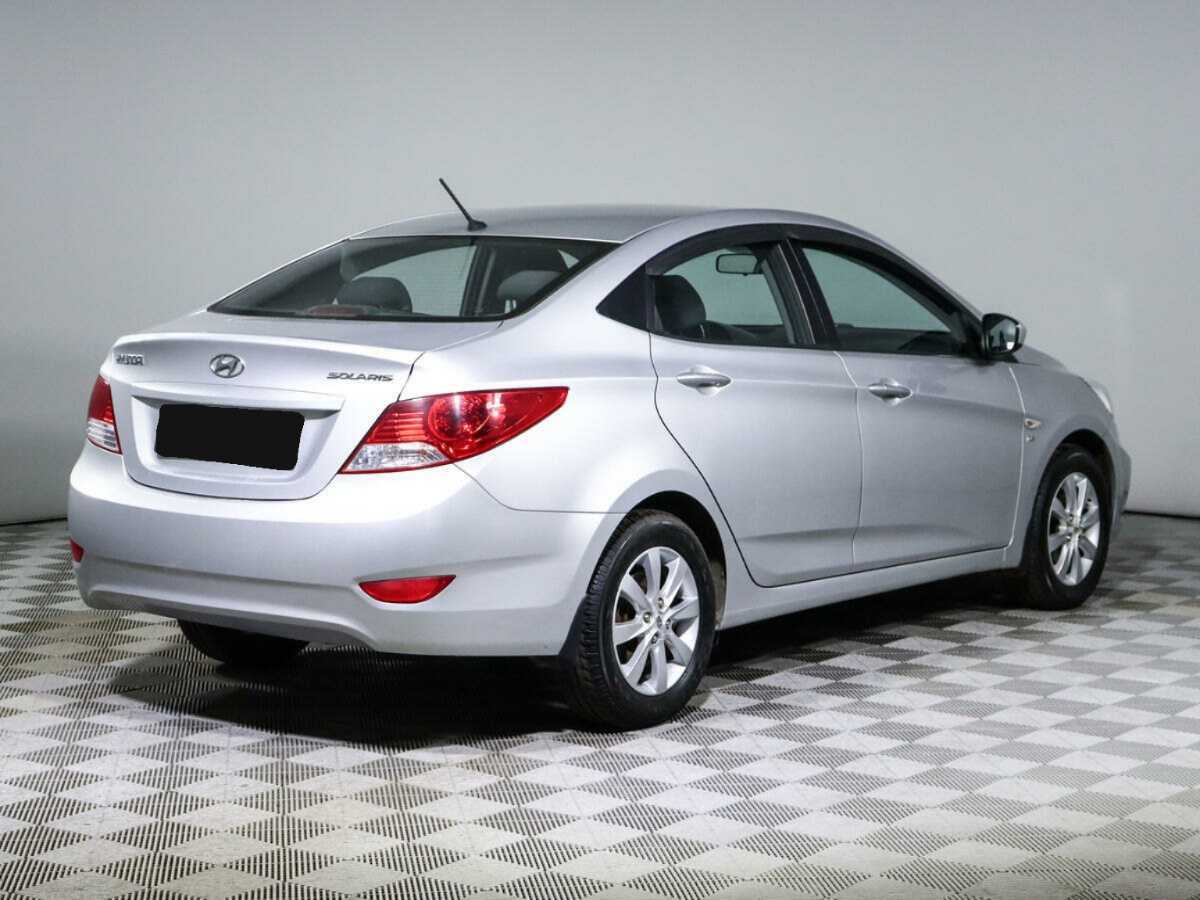 Купить Hyundai Solaris с пробегом. Фото: #3