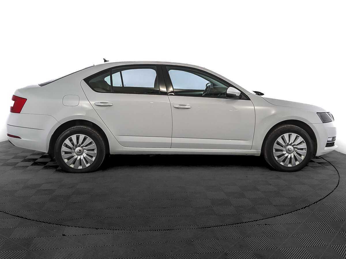 Купить Skoda Octavia с пробегом. Фото: #3