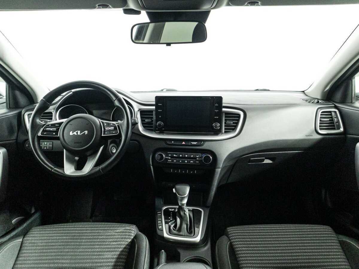 Купить Kia Ceed с пробегом. Фото: #12