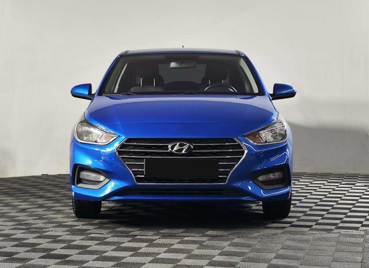Купить Hyundai Solaris с пробегом. Фото: #1