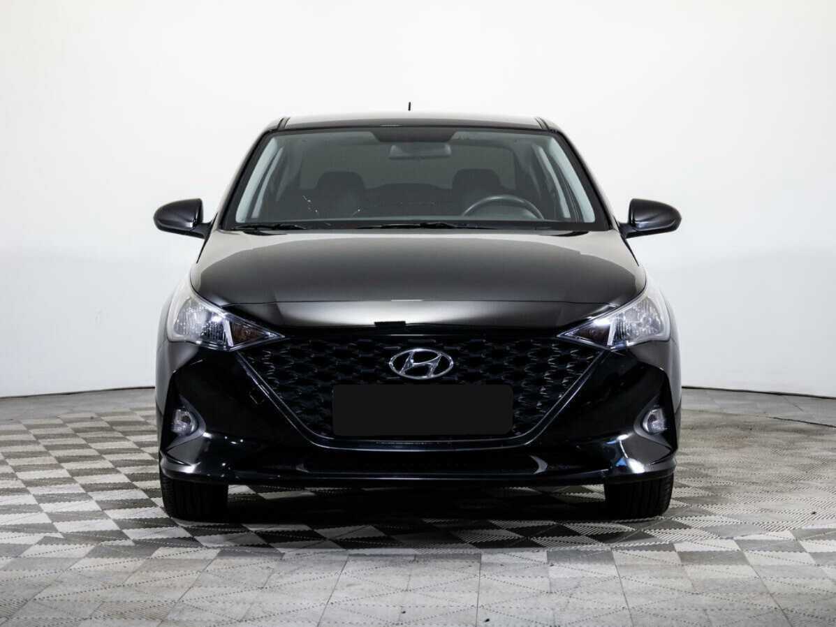 Купить Hyundai Solaris с пробегом. Фото: #1