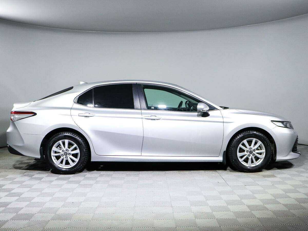 Купить Toyota Camry с пробегом. Фото: #3
