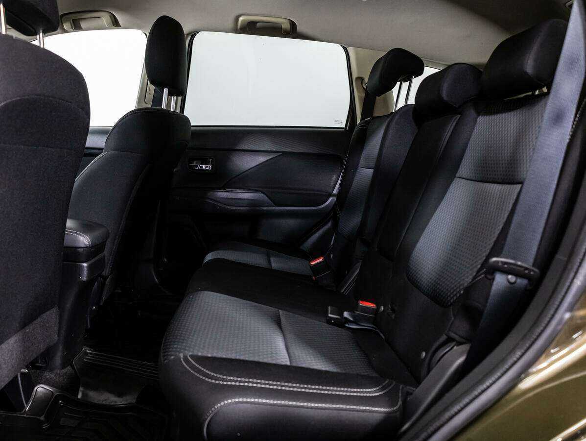 Купить Mitsubishi Outlander с пробегом. Фото: #7